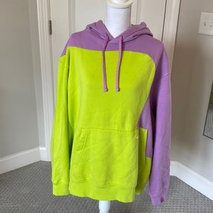 like new 2 tone sweat shirt